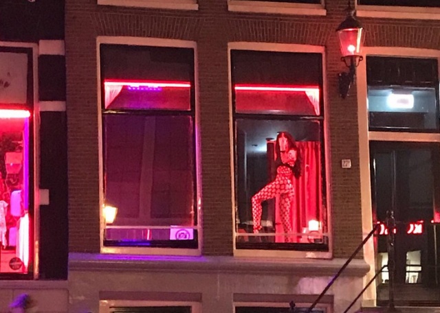 Мэр Амстердама собирается реформировать квартал Красных фонарей 
