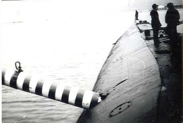 Торпеда, застрявшая в борту советской подводной лодки Всячина