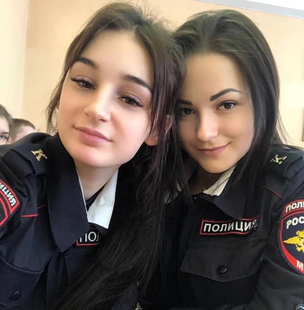 Русские девушки в форме