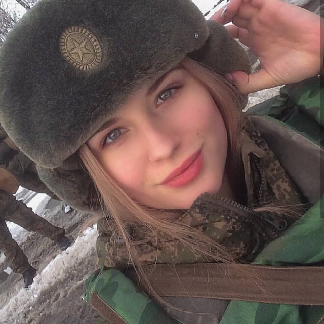 Русские девушки в форме