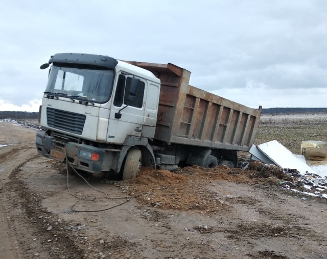 Водители не оставили безнаказанным "вывоз" строительного мусора