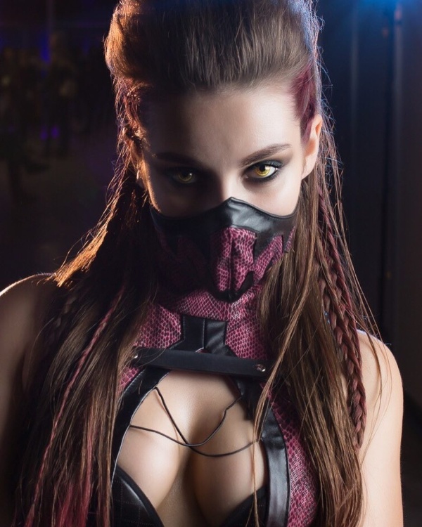 &#8203;&#8203;Таня Коробова в образе Милины из Mortal Kombat