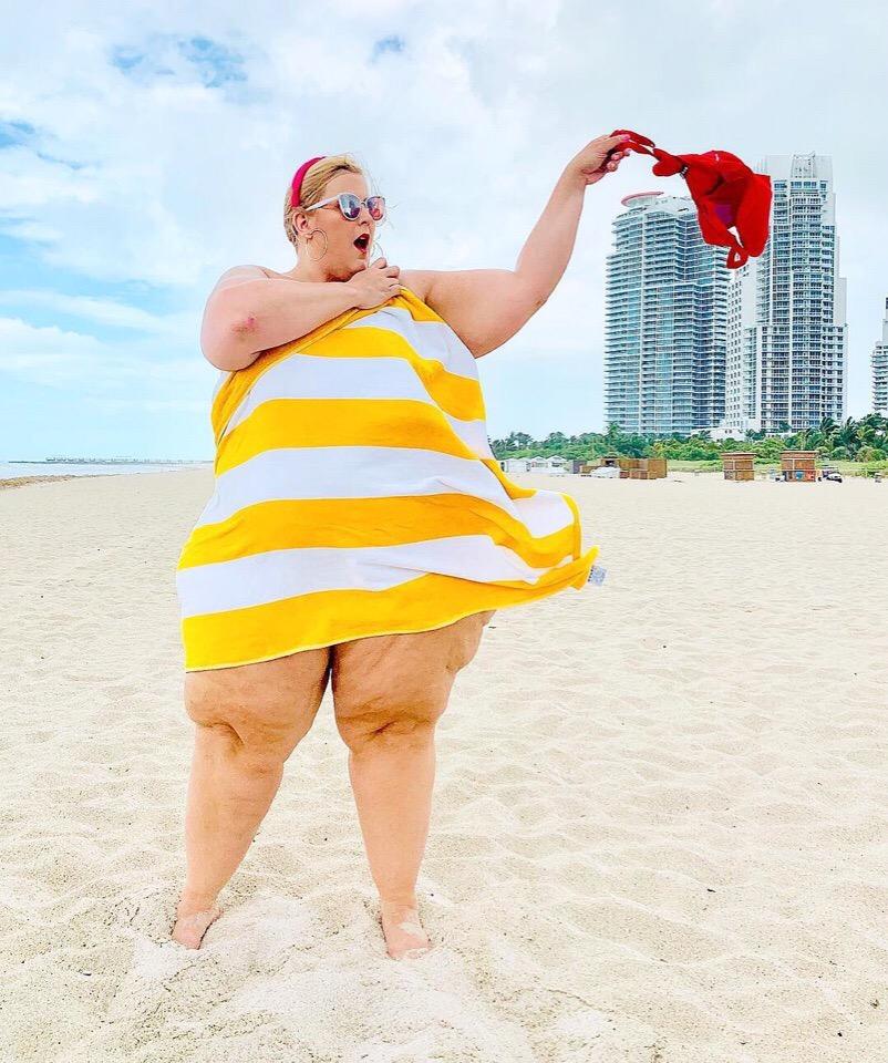 «Gillette» сделал своей моделью блоггершу, которая страдает ожирением 3-й степени