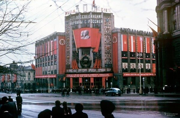 Подборка фотографий с интересными и знакомыми моментами из советского прошлого.