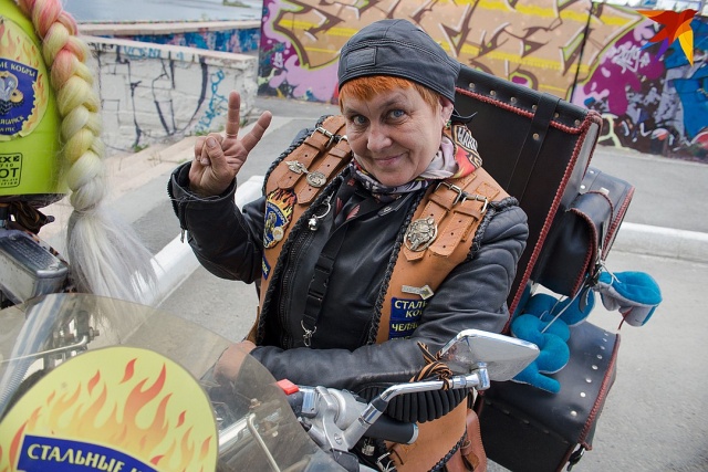 Пенсионерка из Челябинска создала свой мотоклуб, и она запросто уделает любого байкера