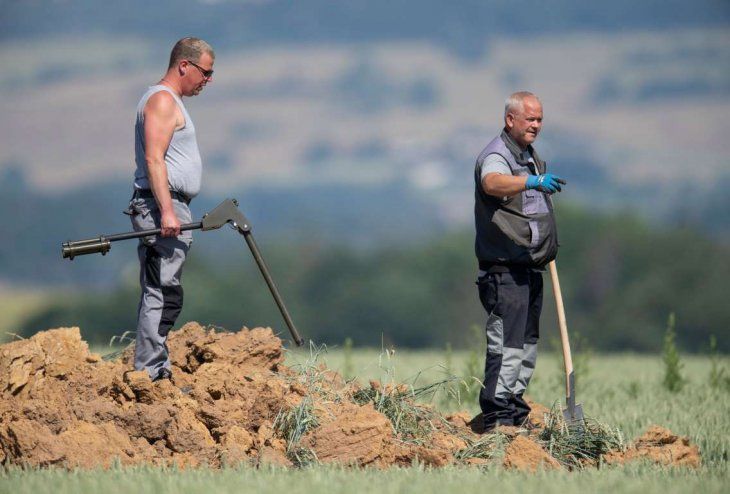 На кукурузном поле в Германии самопроизвольно взорвалась огромная бомба времен ВОВ