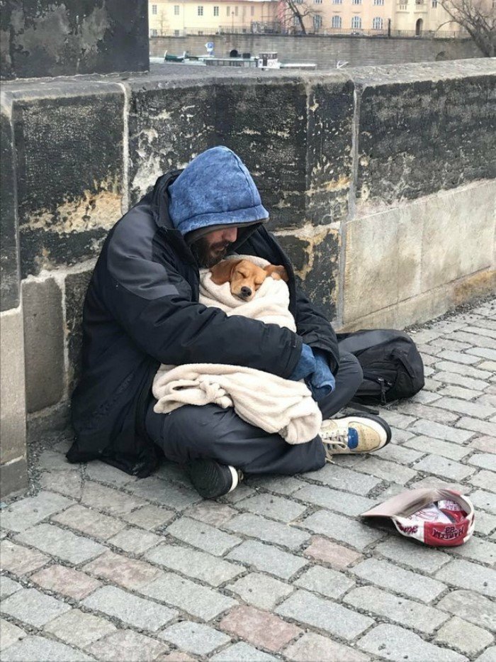 Пост о тех, над кем не принято смеяться... Речь пойдёт о бомжах