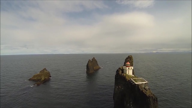 Одинокий маяк в Исландии