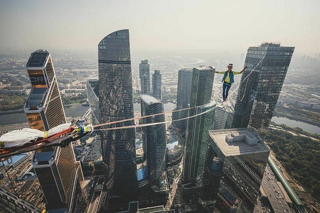 В Москве побили новый мировой рекорд по хайлайну