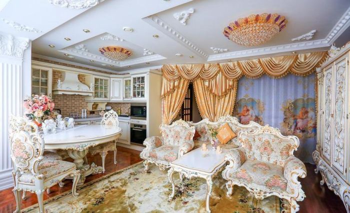 Москвичка превратила свою квартиру-студию в дворец эпохи барокко