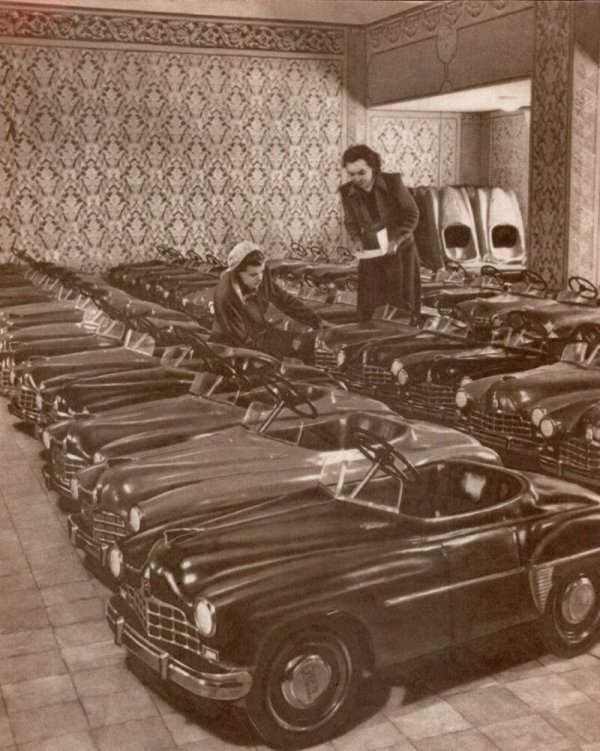 Автомобили для детей из советского прошлого