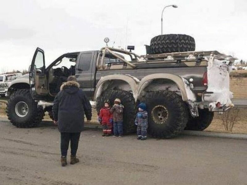 Гигантские и необычные внедорожники