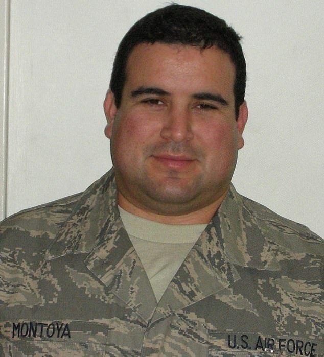 Ветеран ВВС США после 11 лет в армии обзавелся огромной грудью, чтобы стать ультраженственным Всячина