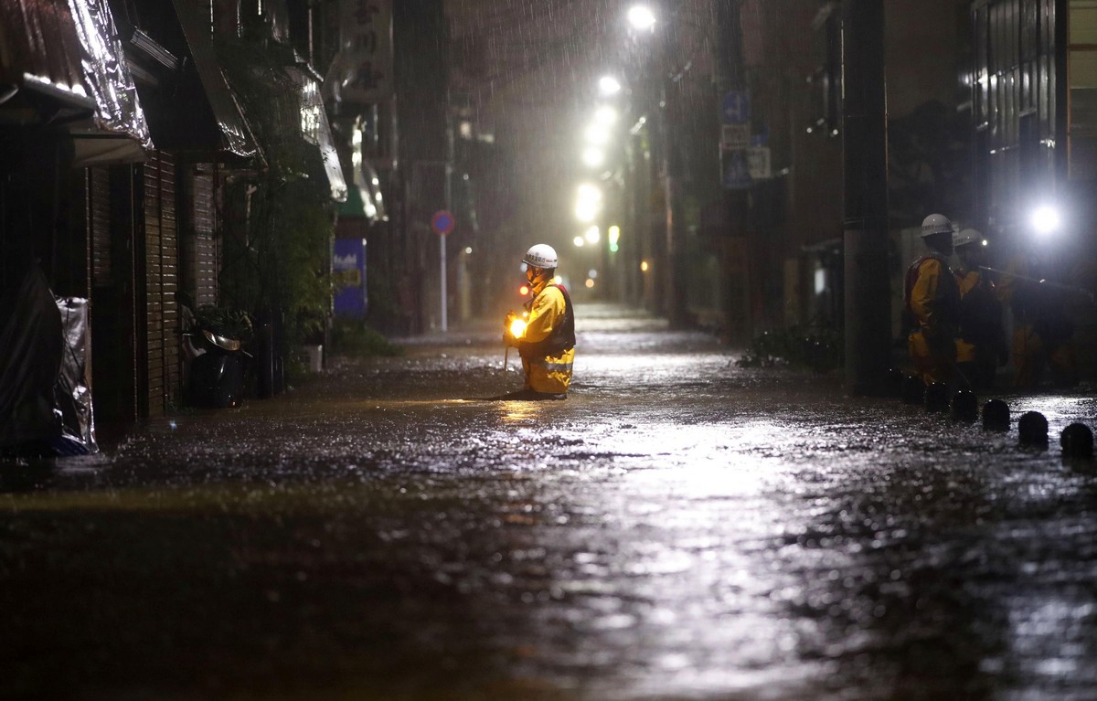 Последствия от тайфуна "Хагибис" в Японии