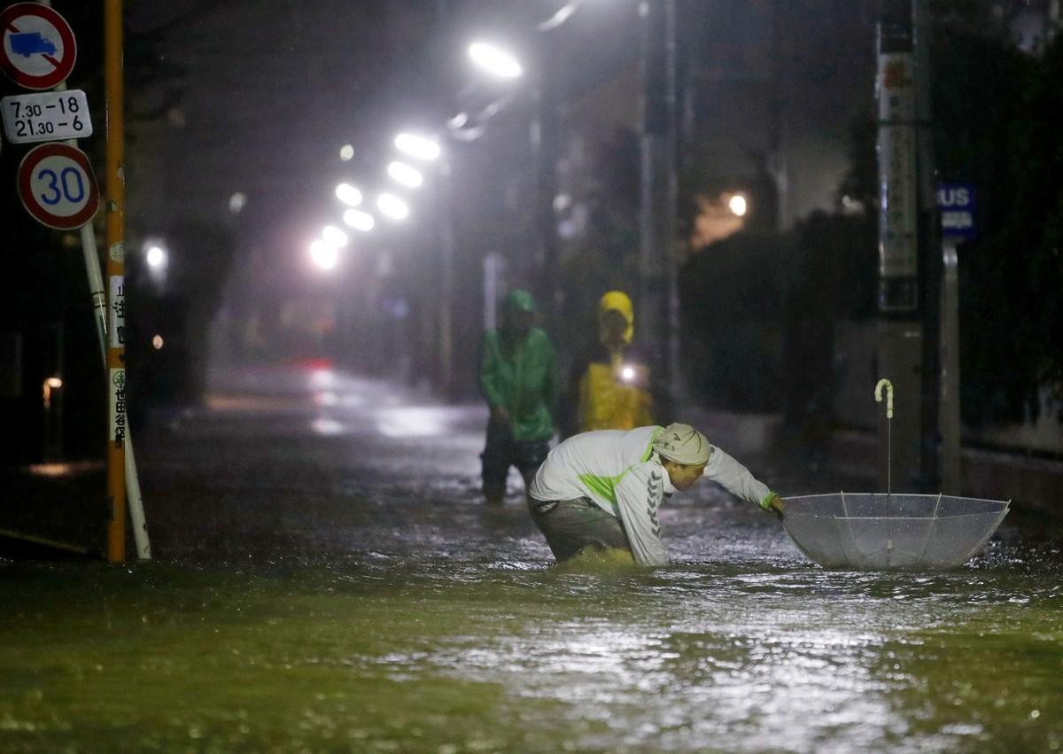 Последствия от тайфуна "Хагибис" в Японии