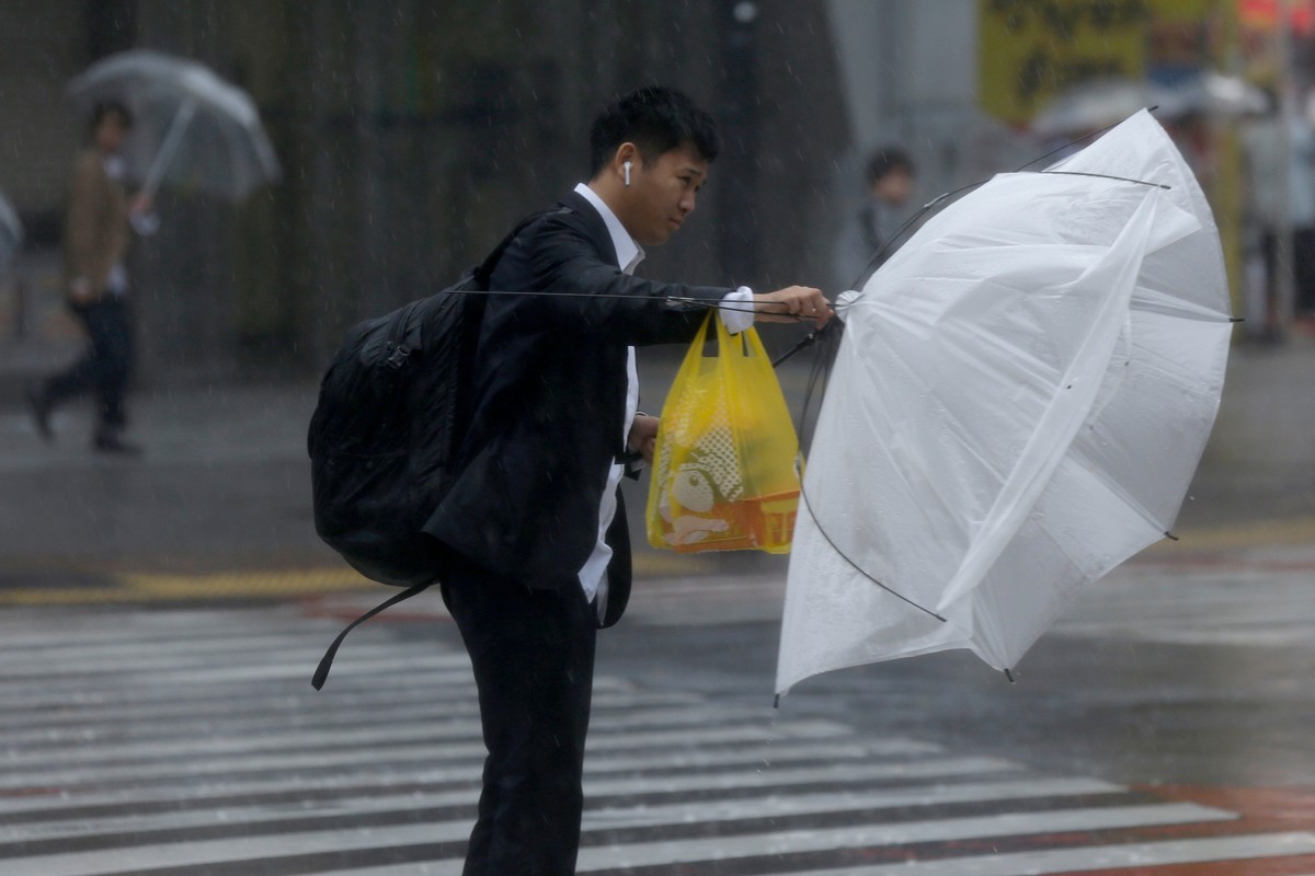 Последствия от тайфуна "Хагибис" в Японии Всячина