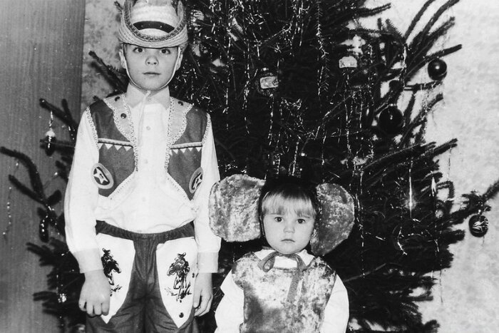 Хэллоуин "отдыхает": наряды советских детей на Новый год
