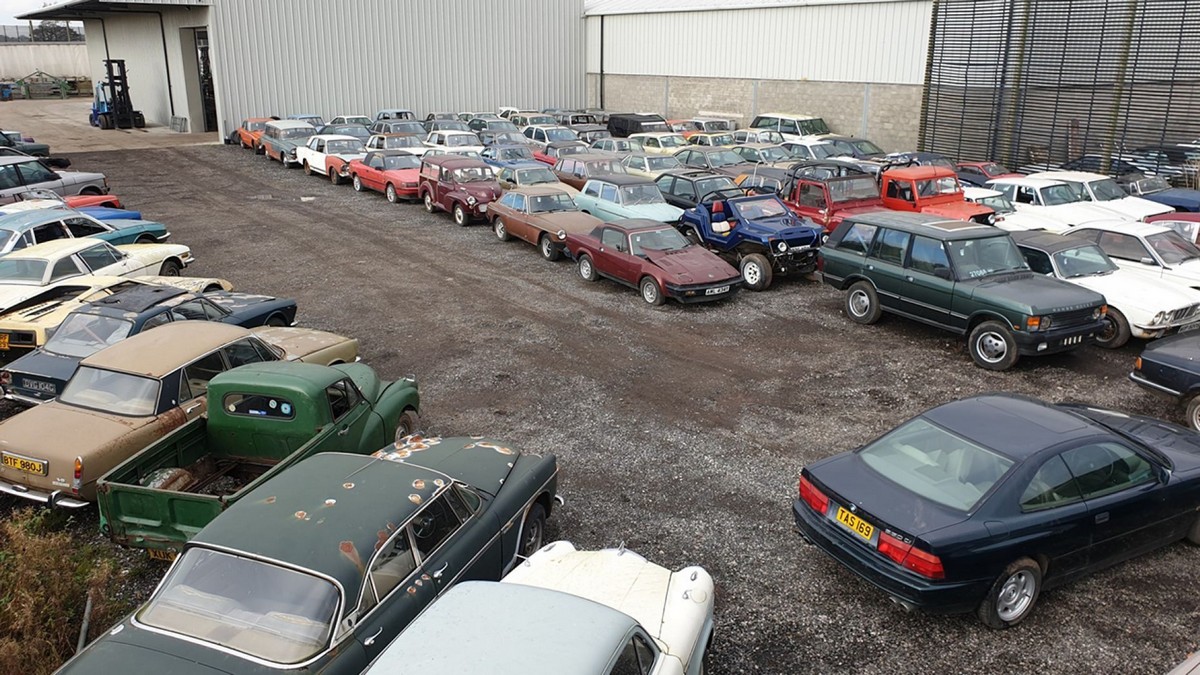 В Англии нашли старые амбары, в которых хранилось больше сотни ретро-автомобилей Всячина
