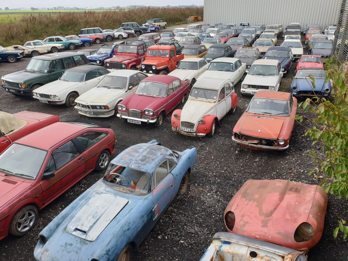 В Англии нашли старые амбары, в которых хранилось больше сотни ретро-автомобилей Всячина