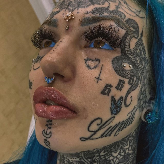 Эмбер Бриана Люк - "синеглазая" девушка из Австралии, набившая себе 150 татуировок