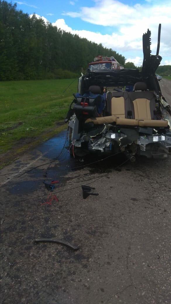 Audi Q7 разорвало на части в ДТП в Тамбовской области Всячина