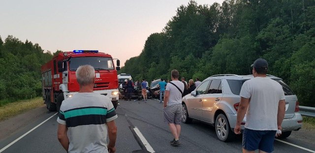 Лобовое столкновение в районе поселка Гладкое Иногда, прилетает, серьезными, правда, остались, Хорошо, машина, такая, вдруг, случаются, потом, мешаешь, никому, едешь, когда, аварии, неприятные, травмами