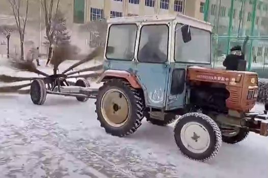 Снегоуборочные машины вышли на новый уровень » KorZiK.NeT - Русский .