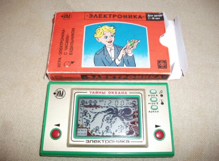 О самой первой советской электронной игре карманного формата! погоди, электронной, собой, которой, самая, продаже, первая, советская, компания, Mattel, Автогонки, Электроника, которую, копией, экрана, первой, компании, который, Котрыболов, другими