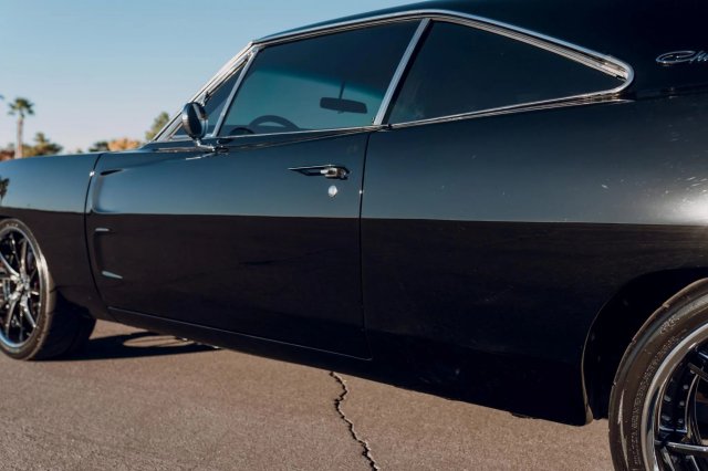 Монстр из прошлого: Dodge Charger 1968 года с современным мотором и классической внешностью evergreen,Всячина