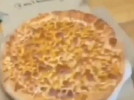 Как получить больший кусок пиццы, не оставляя следов