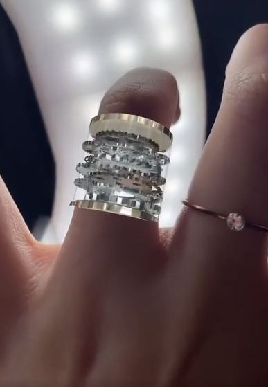 Необычное кольцо с дополненной реальностью