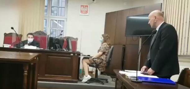 В польском суде адвоката попросили надеть маску и вот что из этого вышло