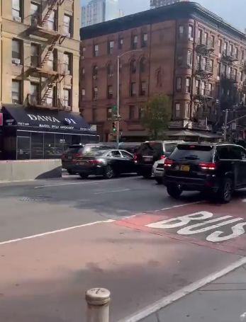 Автомобильная погоня с вооружённой кражей денег в Нью-Йорке