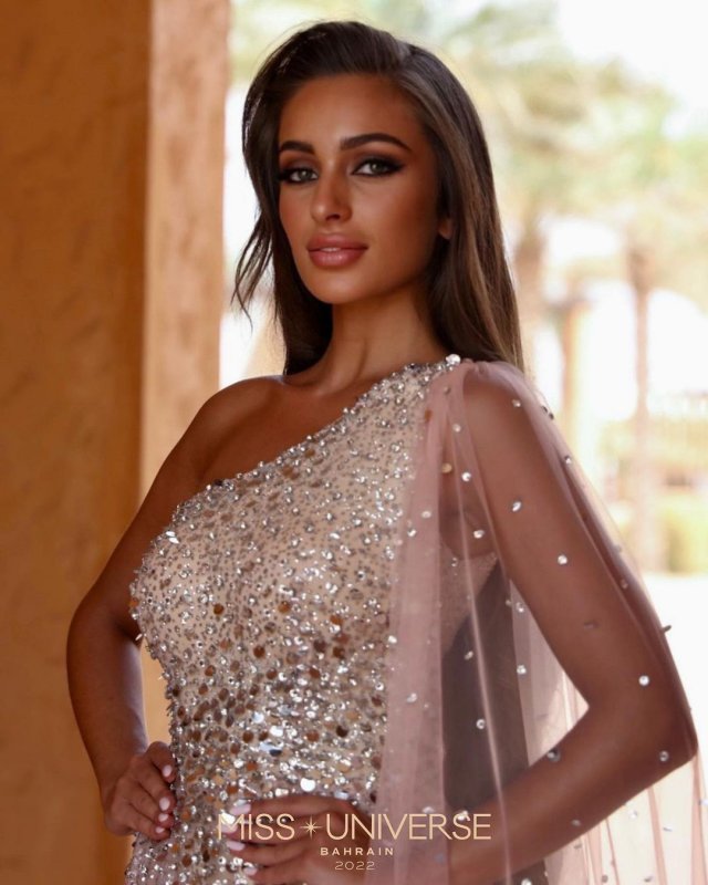 Эвлин Абдулла-Халифа - новая "Мисс Вселенная Бахрейн", которая имеет русские корни