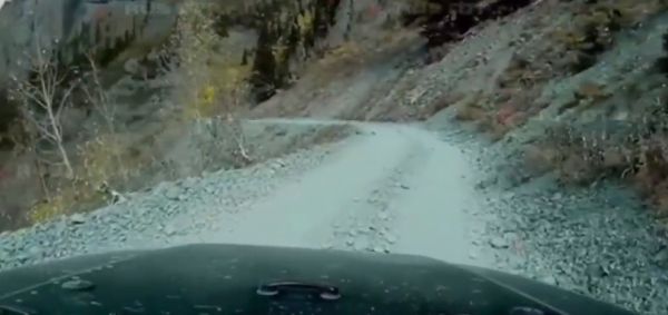 В горах падают не только камни