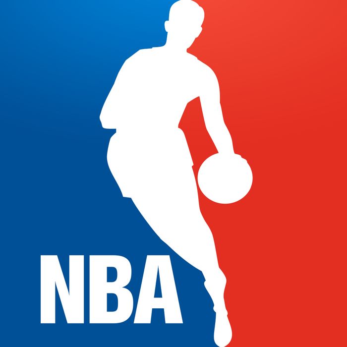 Знаменитое фото баскетболиста Джерри Уэста, которое легло в основу логотипа НБА. 1969