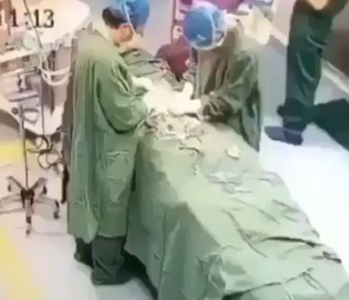 Прямо во время операции у хирурга случился сердечный приступ