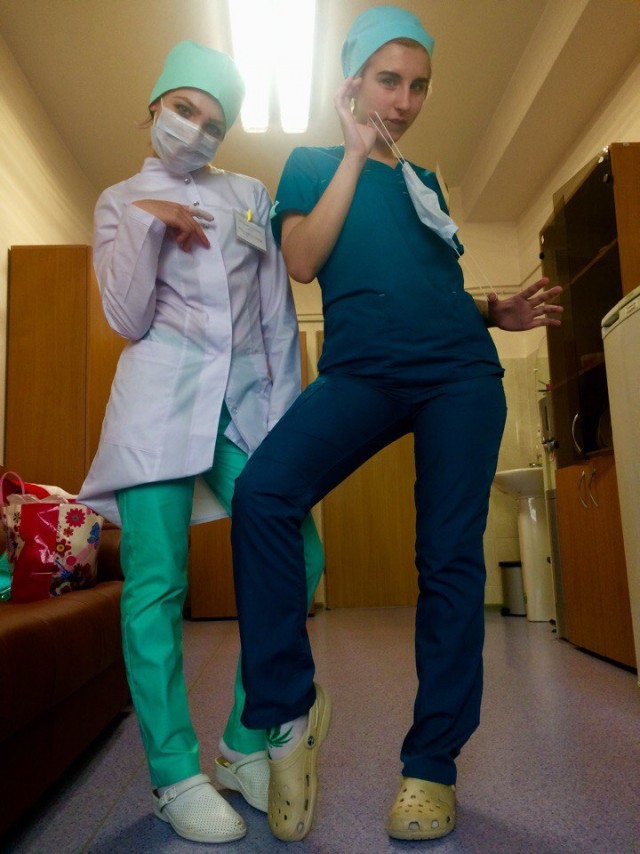 Медицинские работницы и медички 