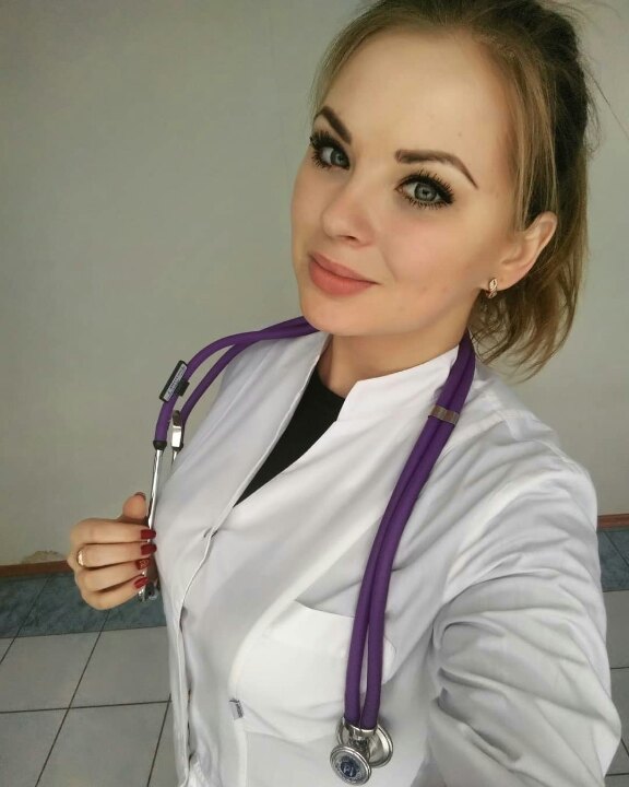 Медицинские работницы и медички 