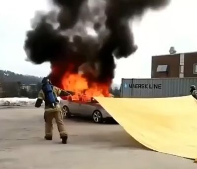 Пожарное одеяло для тушения небольших по площади возгораний
