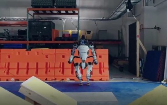 Новые возможности роботов от Boston Dynamics