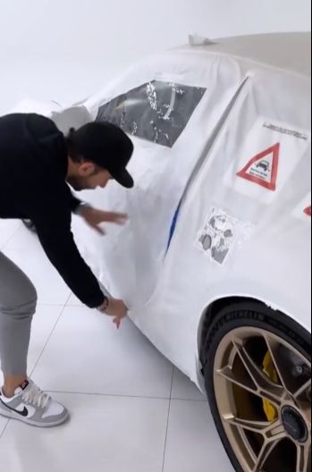 Распаковка автомобиля Porsche 911 GT3