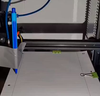 3D-принтер пишет домашнюю работу, которую сделал ChatGPT вместо человека