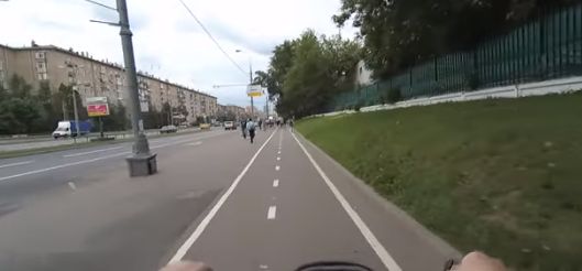 Наезд на пешеходов на велодорожке в учебных целях