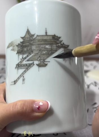 Ручная роспись на фарфоровой чашке⁠⁠