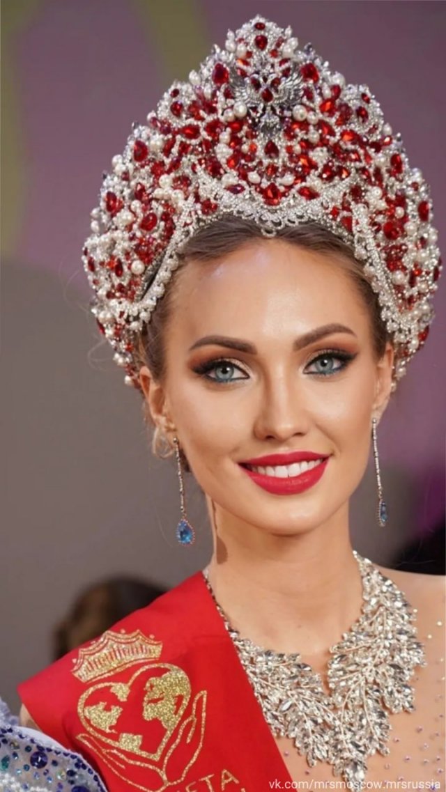 В столице России выбрали «Миссис Москва-2023»: это мать двоих детей Анастасия Милеева