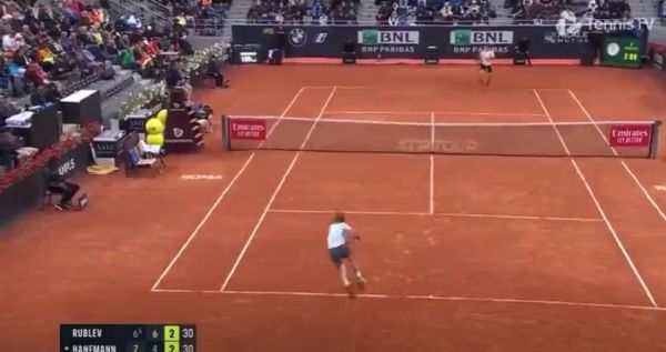 Теннисист Андрей Рублев и его находчивость на турнире Italian Open в Риме