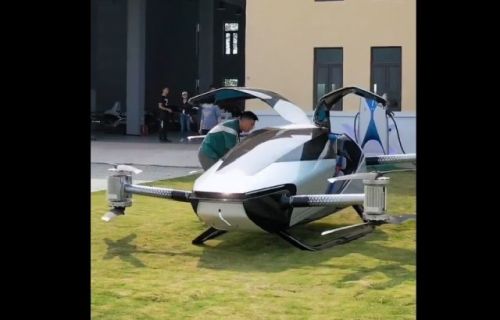 Летающий автомобиль будущего?