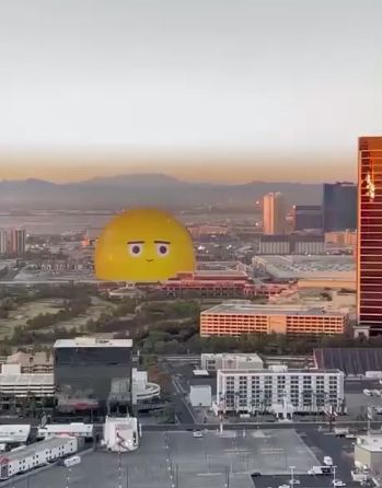 Огромная cветодиодная сфера в Лас-Вегасе