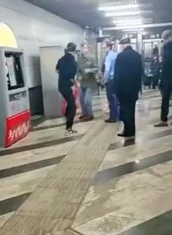 Непонятная ситуация на станции Менделеевской в Москве